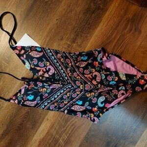 California sunshine one swim NWT paisley
